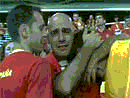 1997663946-supporters-espagnols-les-larmes-amers-de-la-deception-s.gif